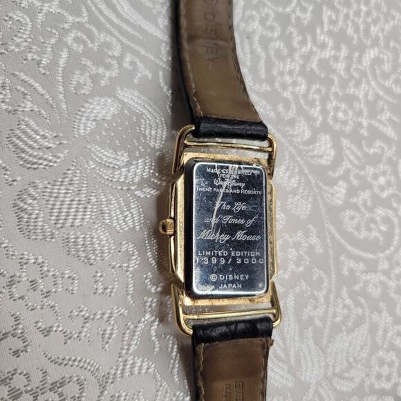 Disney Mickey Mouse Steamboat Willie leather watch gold tone working limited ed. - Picture 4 of 10